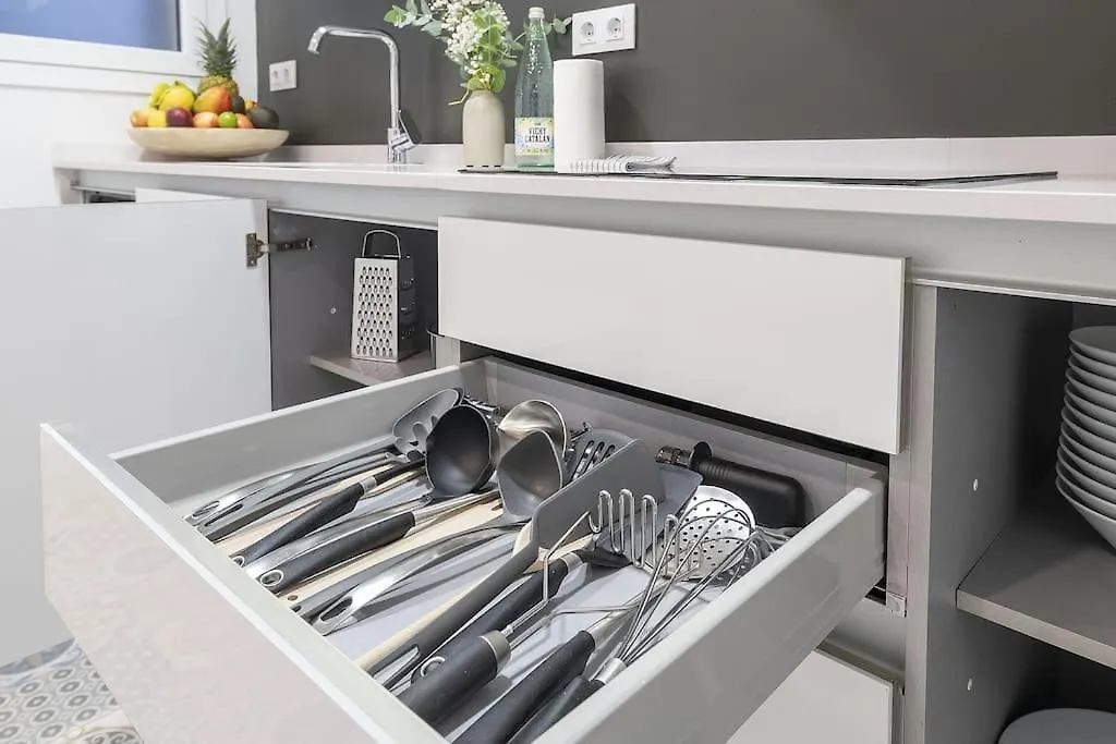 Canela Homes Barcelona Style Apartment
