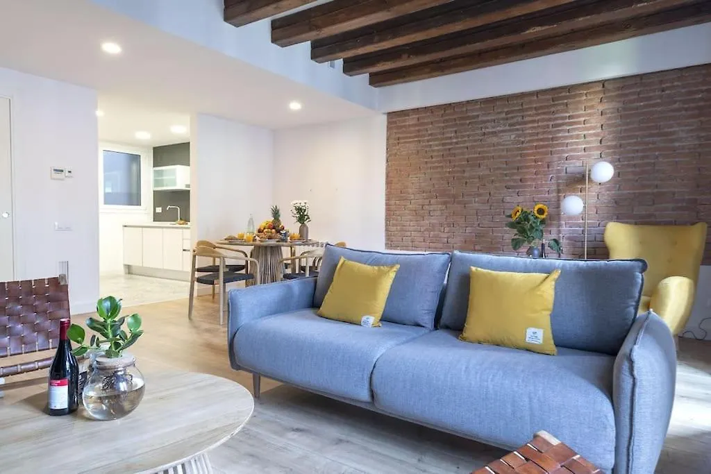 Canela Homes Barcelona Style Apartment